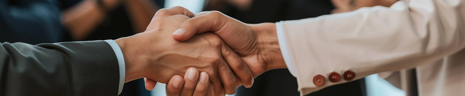 Support in methane gas compressor